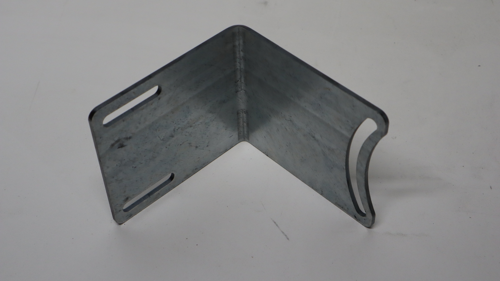 BRACKET,MOUNTING,6"BELT GUARD